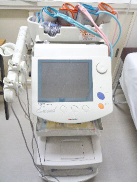 なかなみ泌尿器科　血圧脈波検査装置
